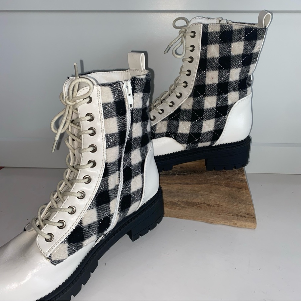 Rock & Candy EUC by ZiGi Black and White Checkered Zip Combat Boots